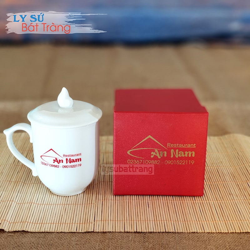 Ly sứ in logo của An Nam Restaurant
