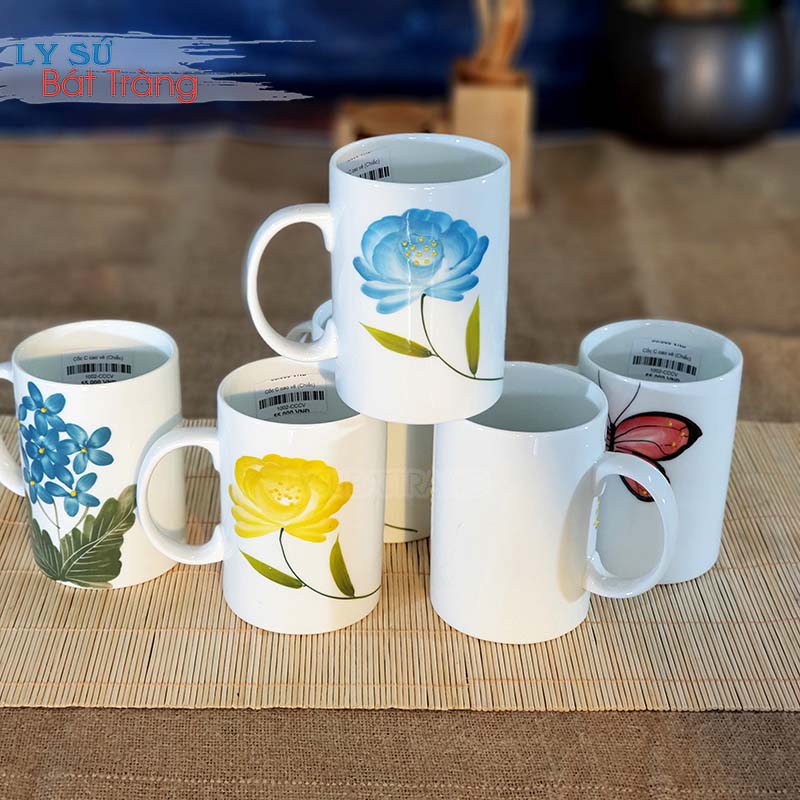 Ly sứ vẽ tay Bát Tràng