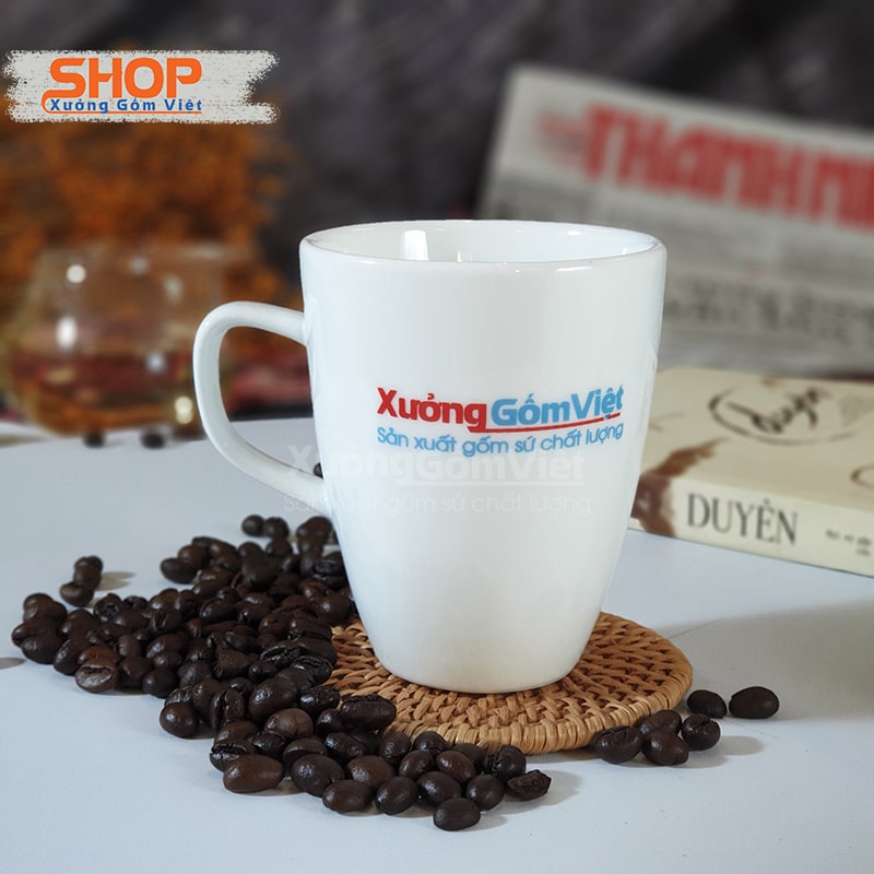 Ly sứ bầu quai vuông